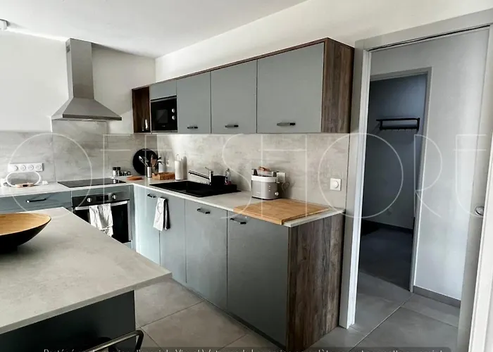 Off Shore Apartment *